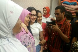Bikin Heboh, Nella Kharisma Belanja di Toko Jogja Kain Kiloan